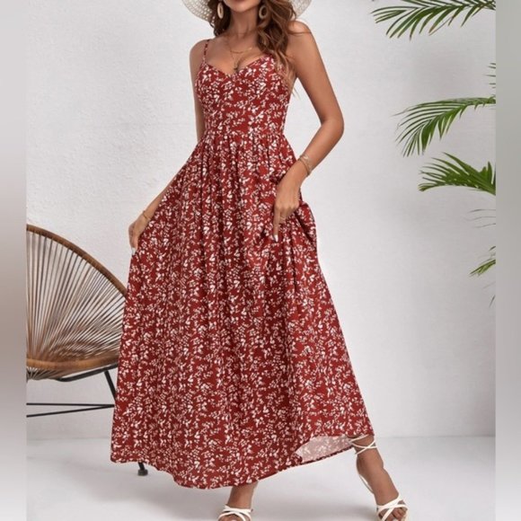 Dresses & Skirts - Boho Floral Print Cami Dress
